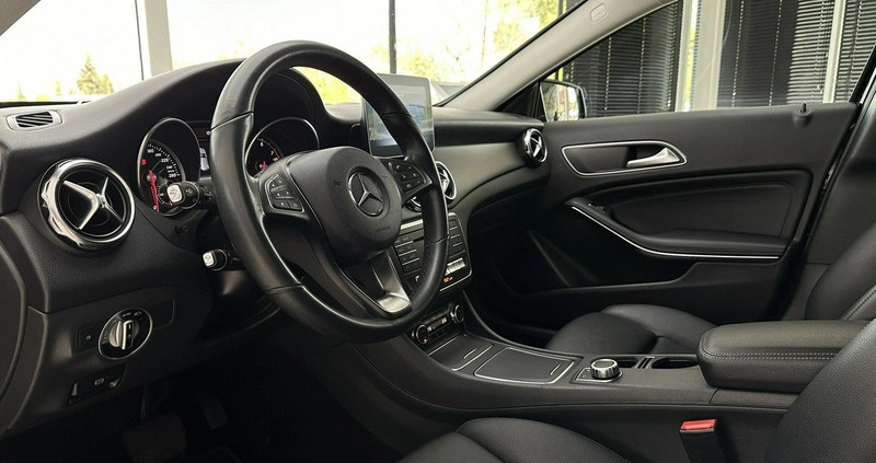 Mercedes-Benz GLA cena 102500 przebieg: 120339, rok produkcji 2019 z Skierniewice małe 742